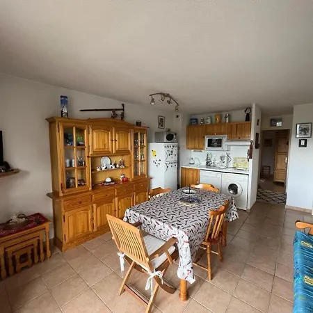 3 Pieces Au Centre Des Angles Avec Terrasse Et Vue Sur Le - Fr-1-593-94 * Les Angles (Pyrenees-Orientales)