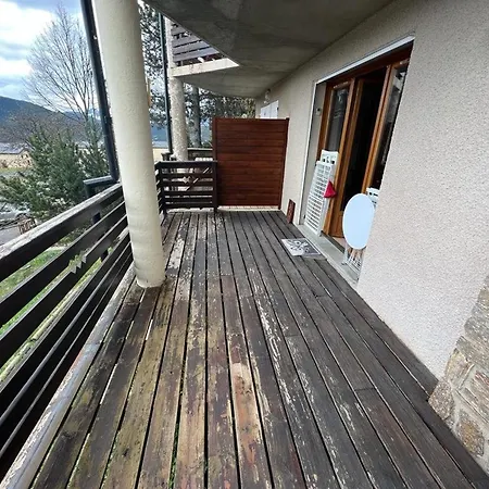 Apartment Appartement 3 Pieces Avec Grande Terrasse Aux Angles - Fr-1-593-94 *