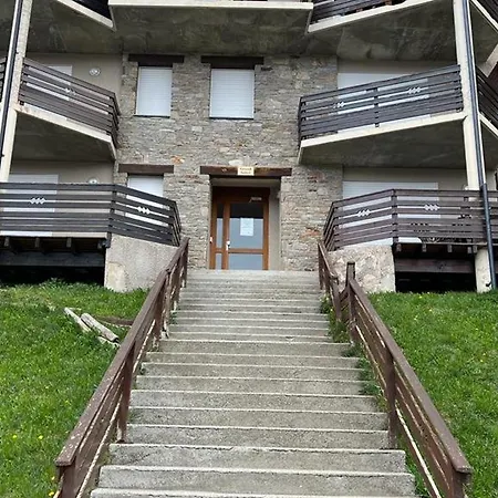 Apartment Appartement 3 Pieces Avec Grande Terrasse Aux Angles - Fr-1-593-94